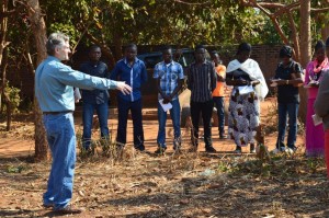 Discussing the drawbacks of monocropping and burning
